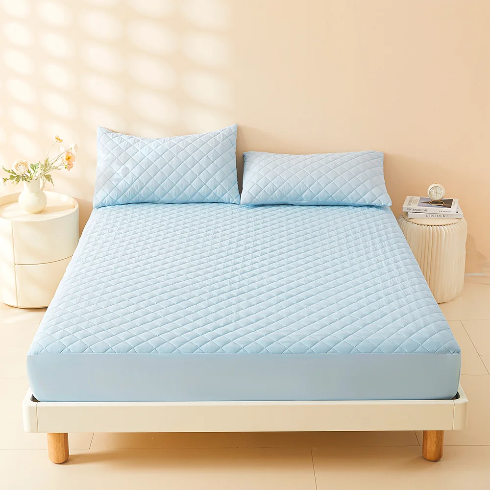 Waterproof & Breathable Mattress Protector