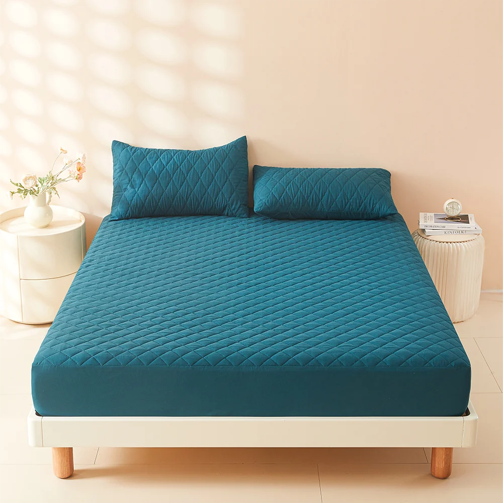 Waterproof & Breathable Mattress Protector