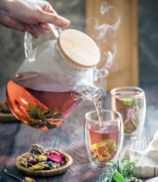 Glass Teapot with Bamboo Lid — 54 oz